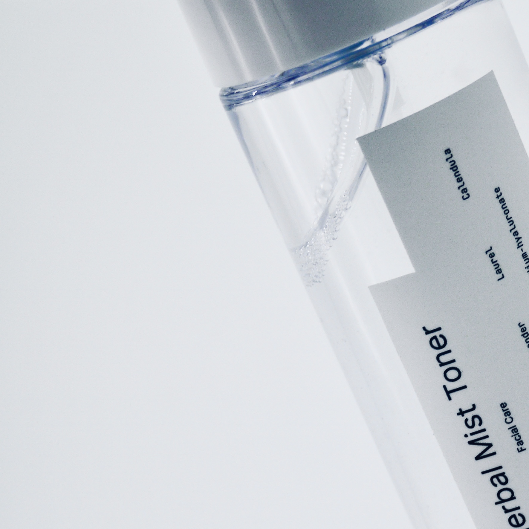 ハーブミスト化粧水 100ml / ¥3,960 (税込)