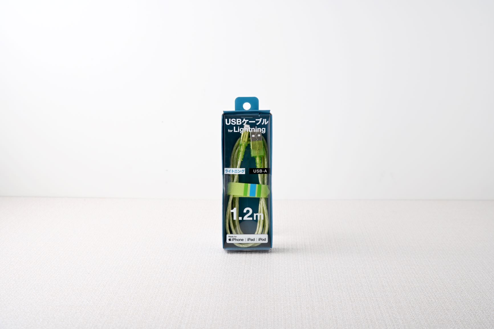 ライトニングケーブルA to L 1.2m 1,980円(税込)