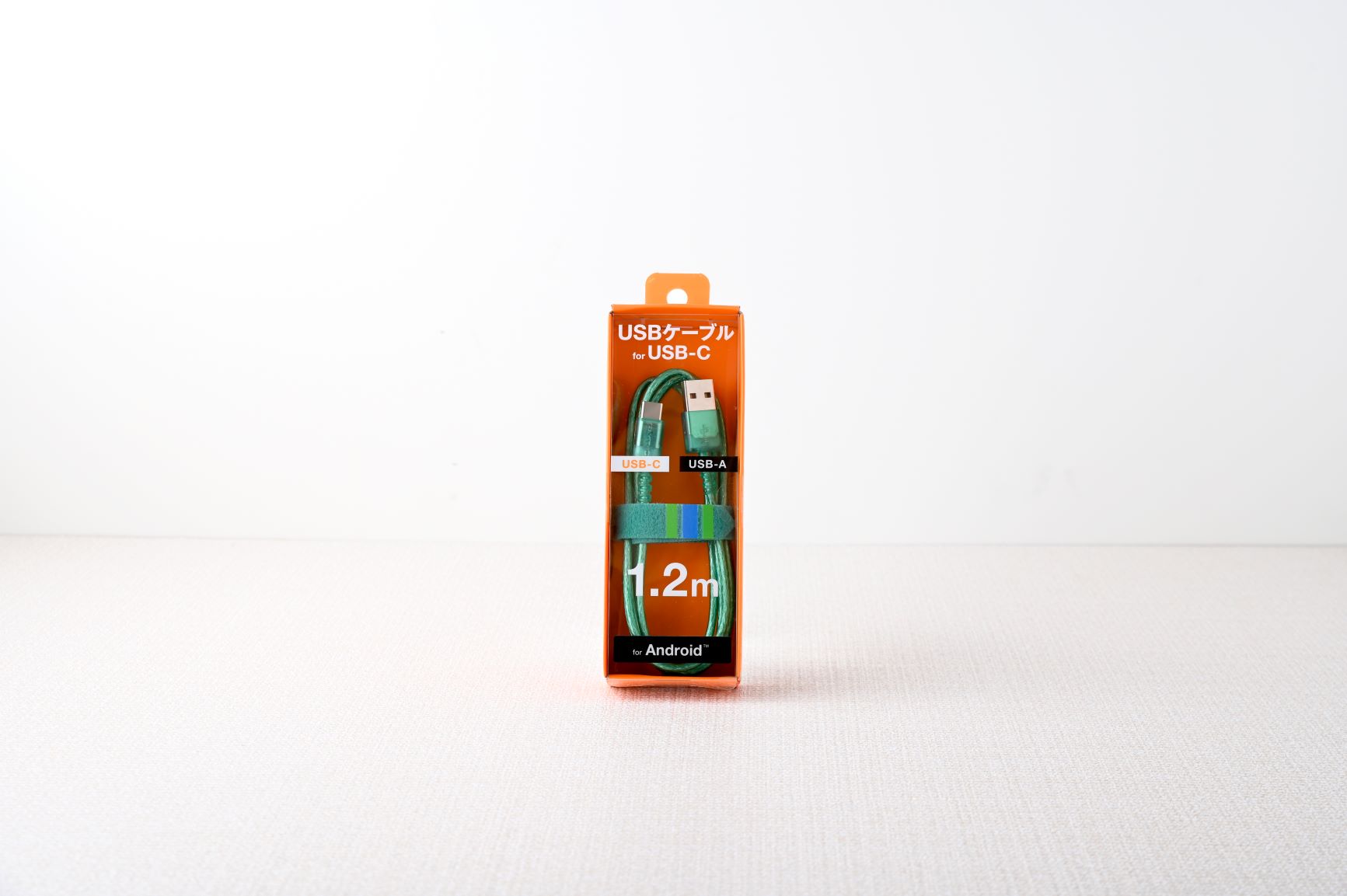 USBーCケーブル A to C 1.2m 1,480円(税込)