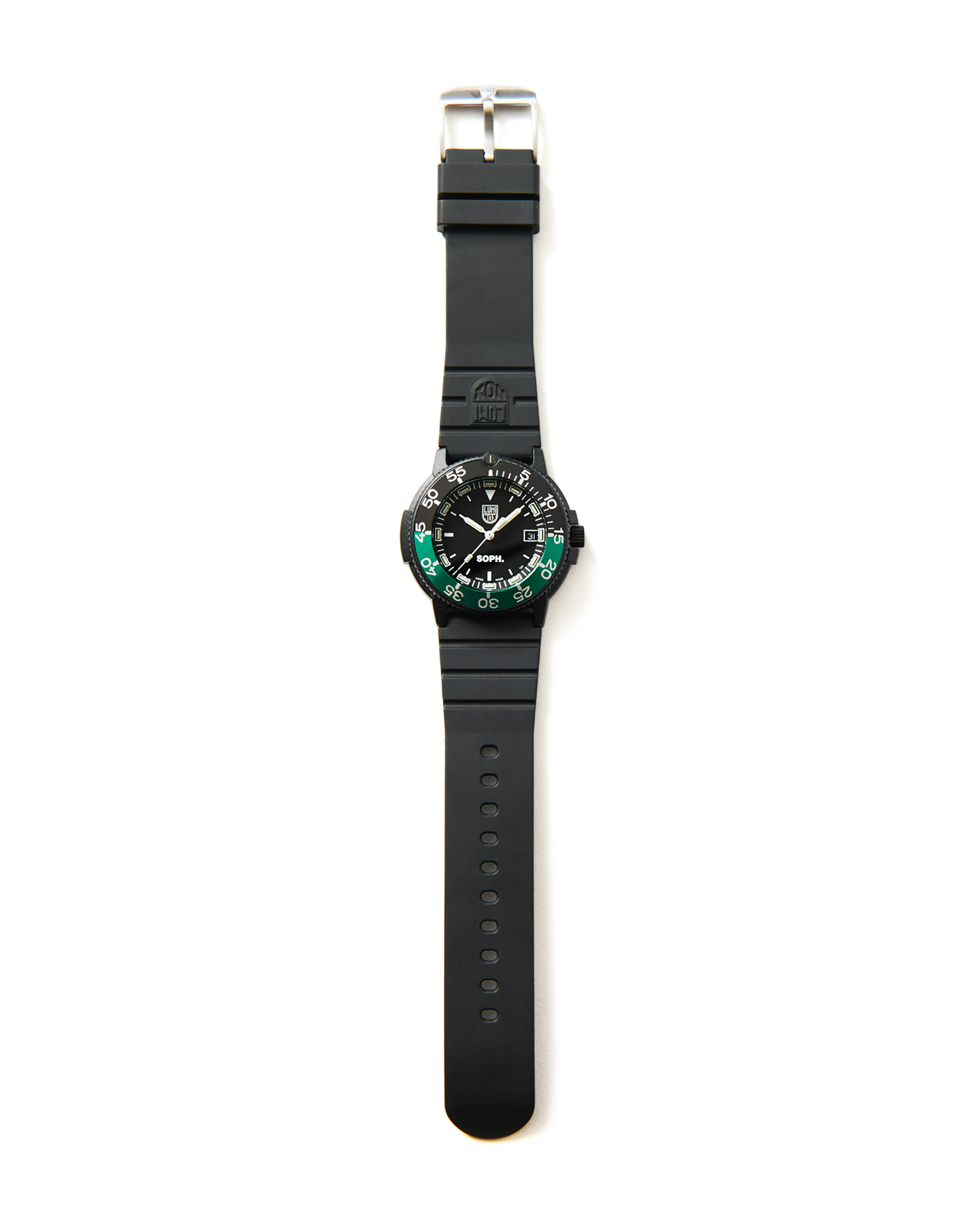 ￥73,700(税込）