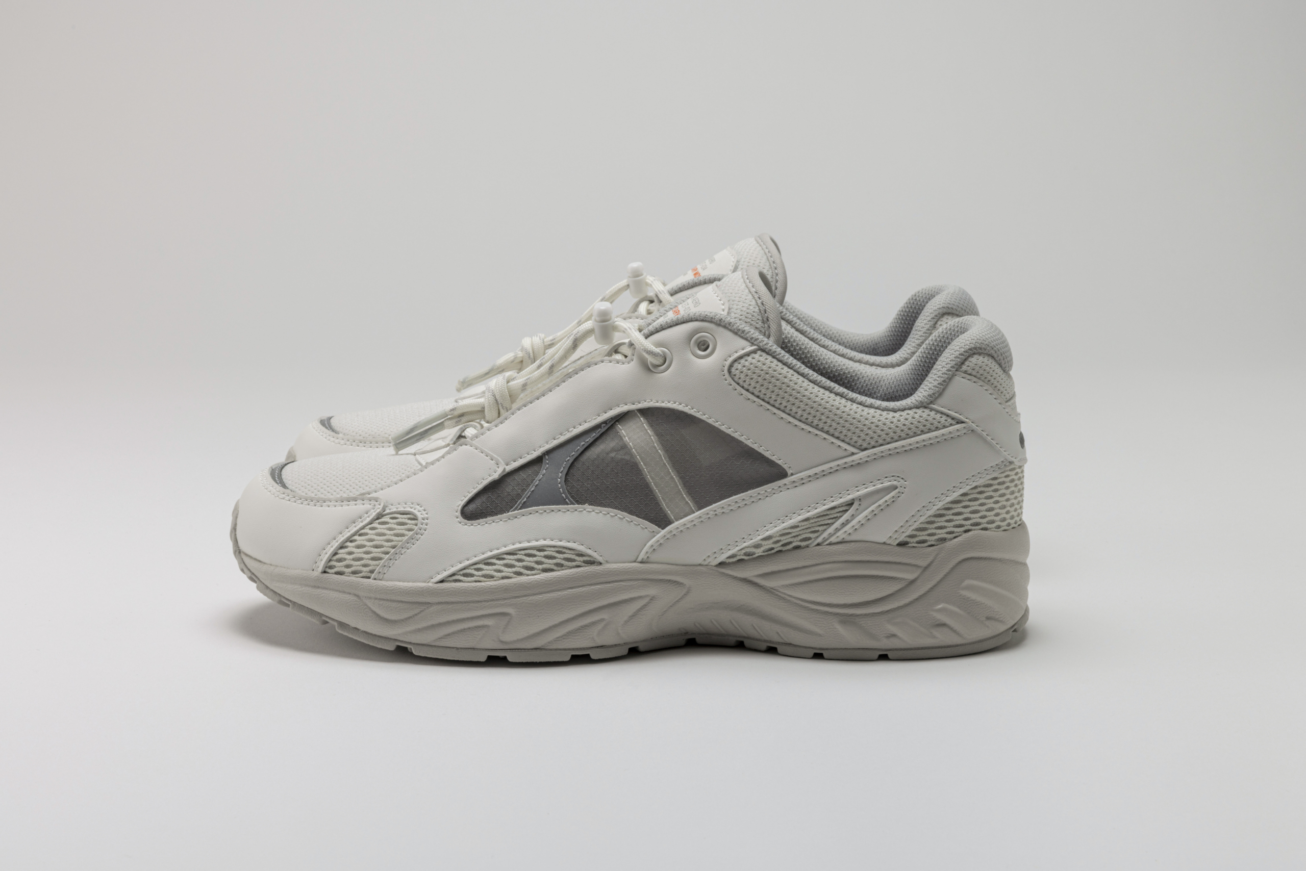 STUDENAERO 8,250円（税込）