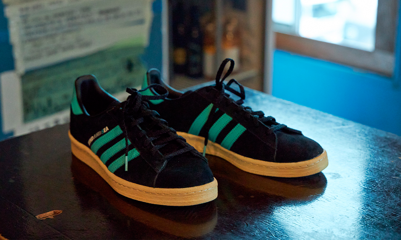 atmosとWIND AND SEAとadidas Originalsによる初のトリプルコラボレーションがadidas CAMPUS 80sで登場