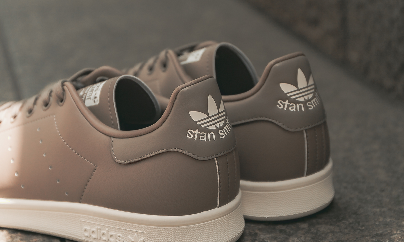URBAN RESEARCHからスモーキーなスタンスミスが発売へ