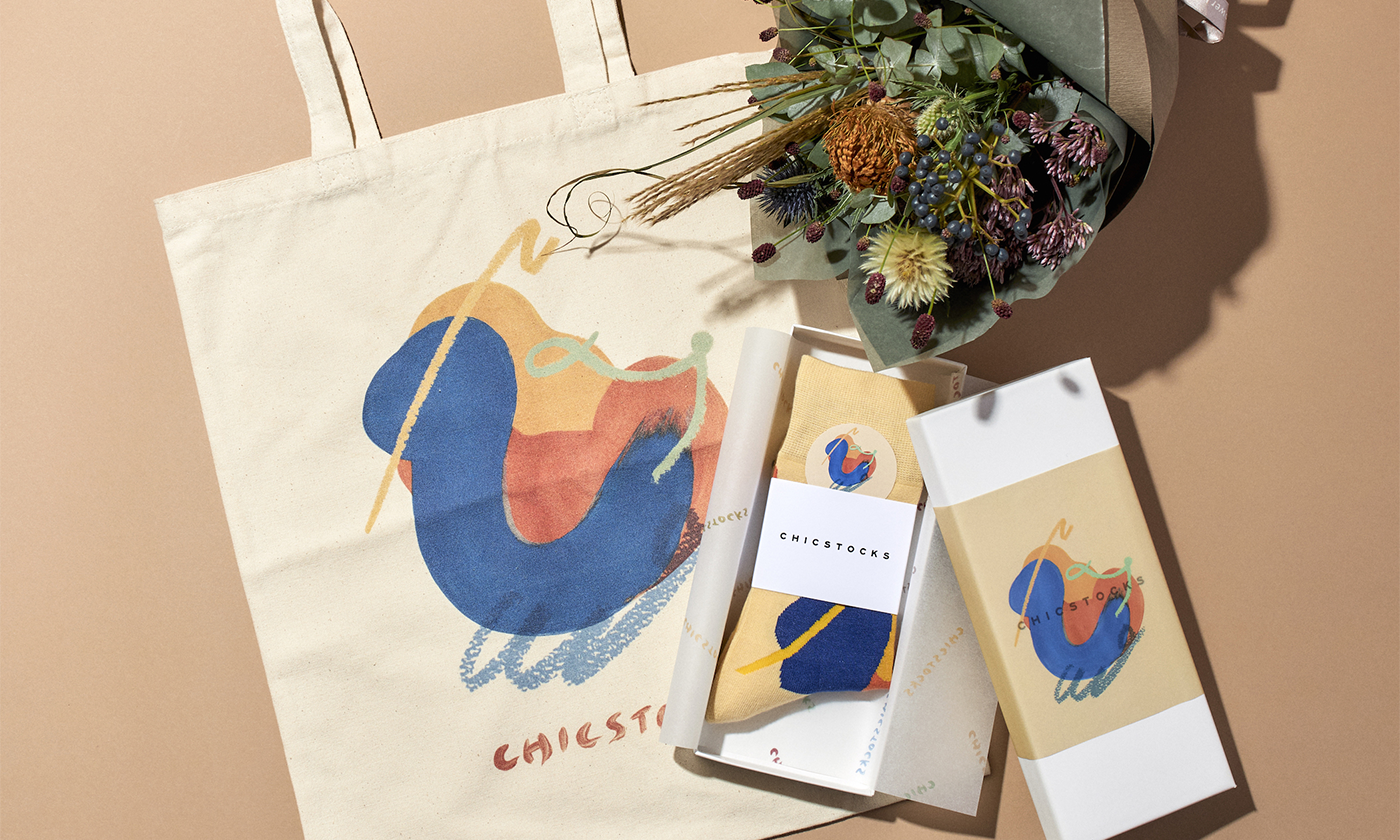 アーティスト山瀬まゆみとソックスブランド「CHICSTOCKS」がコラボレーション