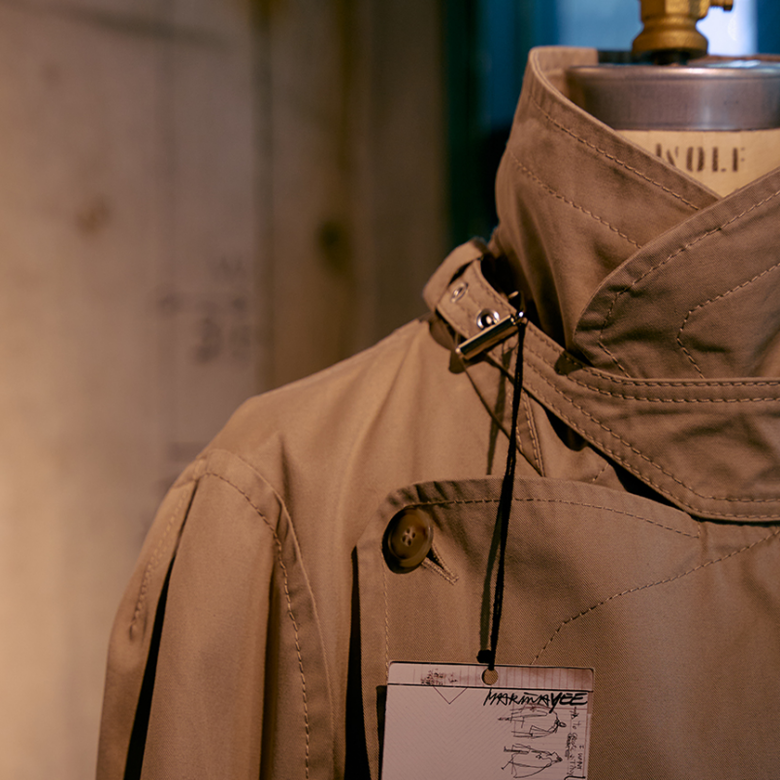 スーパー エー マーケット 青山で、ベルギーのファッションブランド「マリナ イー」とのエクスクルーシブコート2型を全世界限定20着で販売