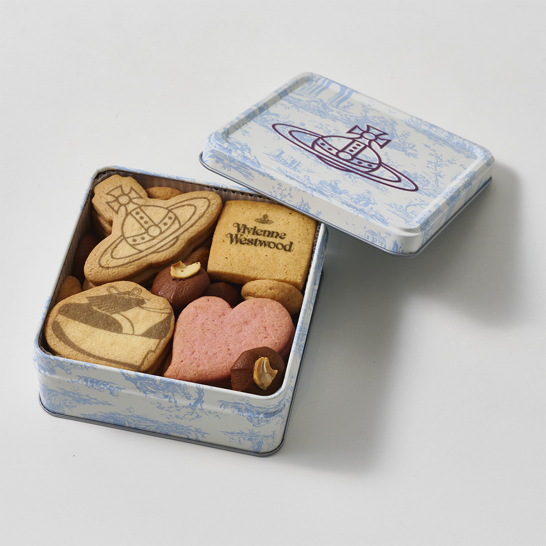 Vivienne Westwood × pâtisserie Sadaharu AOKI paris の2024バレンタインデー限定クッキー缶