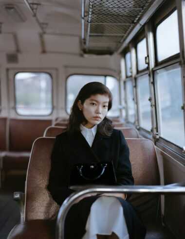 【PORTER】 田カバンが贈る、1日にひとつしか作れない究極の鞄“BUS GIRL”に宿る一針入魂。