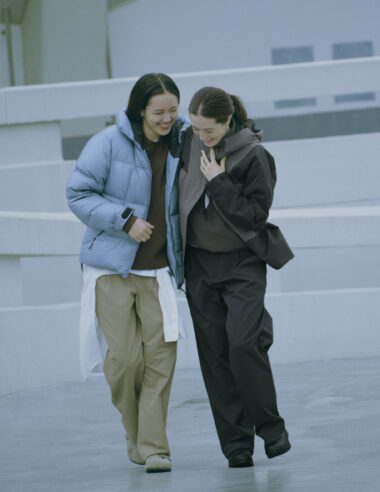 ＜News＞ ゴールドウイン 2025 秋冬 ウィメンズコレクション：機能美が溶け込む、洗練された日常着