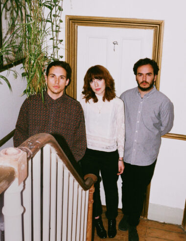 【Daughter】名盤『Not To Disappear』から10年。未発表曲「Not Enough」が導く、静かなる再会と記憶の旅。