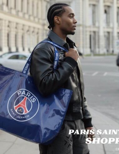 【Paris Saint-Germain】都市の日常に溶け込む、PSGの新しいショッピングバッグ。