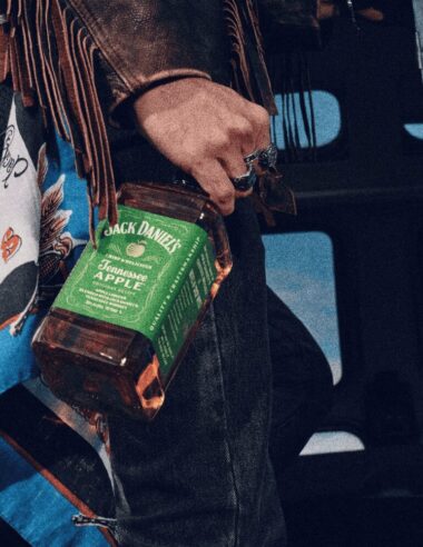 ジャックダニエル テネシーアップルが日本上陸。12年ぶりの新フレーバーが問うウイスキーの入口