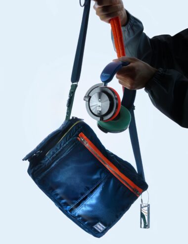 【吉田カバン 90周年】Dyson × PORTER、革新的な「音を持ち運ぶ」哲学。世界限定380セットのスペシャルエディション。