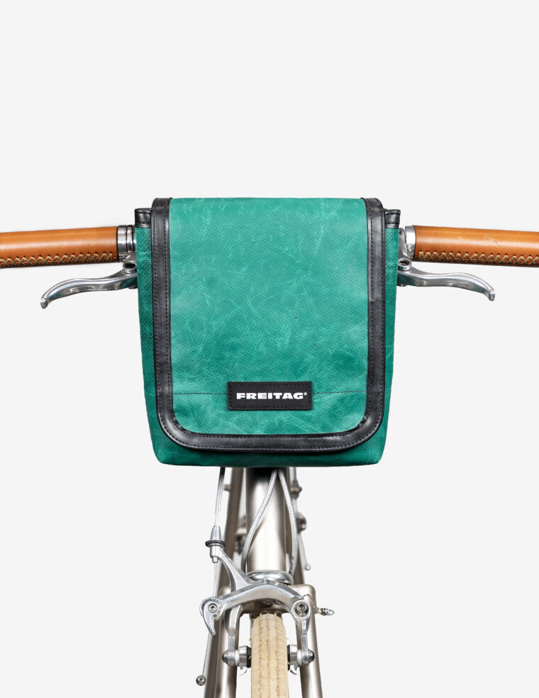 【フライターグ】自転車と歩行をシームレスに繋ぐ新作「Easy Riders」が登場。ハンドル・フレーム・サドルにフィットする3つの相棒