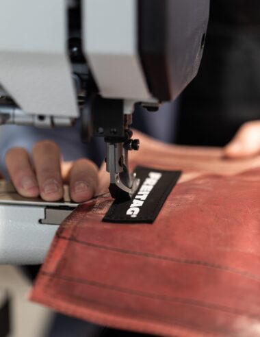 【FREITAG】ブラックフライデーに「値引き」ではなく「修理」を。渋谷店で先着無料リペアサービス実施へ。