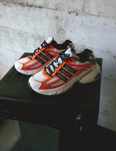 【adidas Originals】伝説の「ADISTAR」が50周年を機に再始動。XLなボリュームと先進の機能美を纏った最新2モデルが登場。