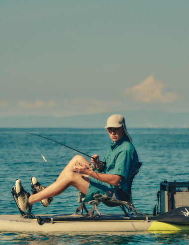 【ヘリーハンセン】「LAND」カテゴリーの最新ルックが登場。海から渓谷まで、“水を辿る”アクティブウェアで自然を遊び尽くす