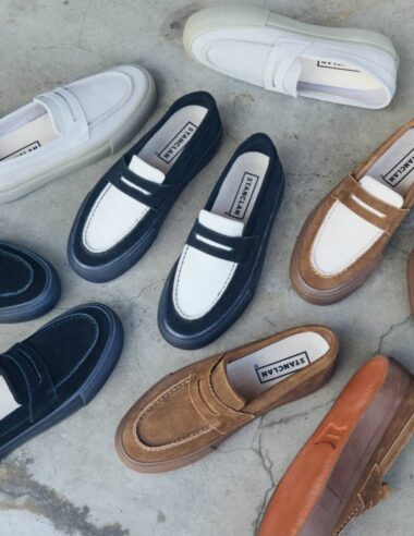 もう「無理して履く靴」はいらないかも。大人を甘やかす“ローファースニーカー”という新習慣。