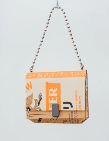 次回のCarton Studio Workshopは4月6日（日）開催です   お子様もお気軽に参加できますよ！