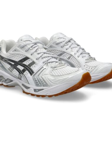 ＜News＞ アシックス × A.P.C.からイケてるスポーツシューズが登場です