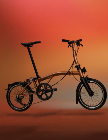 ＜News＞ロンドン発・Bromptonのフラッグシップ「T Line」に新色Ceratech Bronzeが登場！カラフルに進化