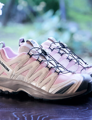 サロモンが贈る、春の「XAKURA」。atmos pink限定の桜色スニーカーが4月11日に誕生。