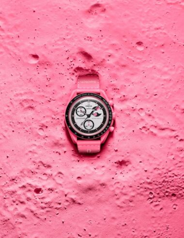 ＜News＞ オメガ × スウォッチのムーンスウォッチよりピンクムーンをお祝いするアイテムが登場です