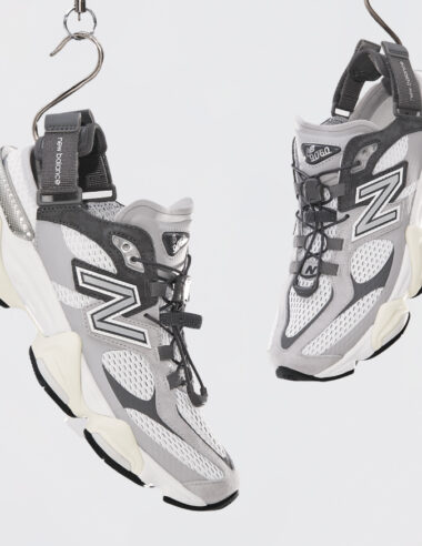 【ニューバランス】「サンダルの妥協」を卒業する。人気モデル“9060”が日本限定のスニーカーサンダルに進化。