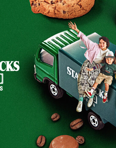 【スタバ×ビームス】「ありきたりな日常」を卒業する。トミカ別注の“動くスタバ”と、親子で楽しむ限定コレクションが登場。