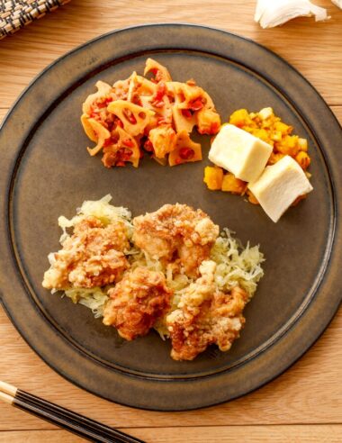 ナッシュの人気メニュー「にんにく醤油から揚げ」が待望の復活！3月6日より販売開始。