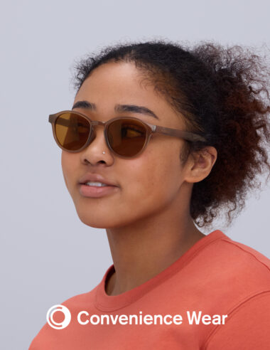 ファミマの「コンビニエンスウェア」昨年大ヒットのサングラスに待望の新色ブラウンが登場！110万枚売れた長袖Tシャツのボーダーも。