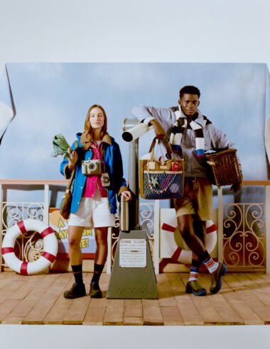 【バブアー×ポール・スミス】第2弾は「英国の海辺」がテーマ。遊び心あふれる新作がメンズ・ウィメンズで登場。