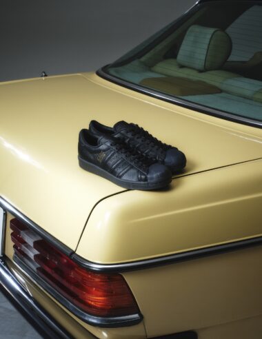 【adidas Originals for BILLY’S】1969年の残響、クラシックカーの品格。大人が選ぶべき「SUPERSTAR VINTAGE」という正解。