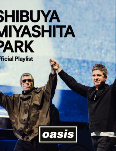 ＜News＞来日公演直前！オアシス公式ポップアップが本日MIYASHITA PARKに上陸。世界で話題の＜東京カラー＞限定Tシャツを見逃すな。
