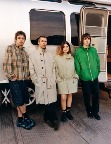 オアシスのリアム・ギャラガーも参加！バーバリーが英国音楽を称える新キャンペーンを発表｜フィルム＆ポートレート公開