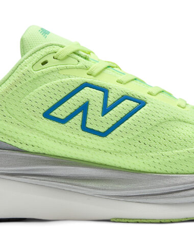 【New Balance】フラッグシップ「1080」が劇的進化。新ミッドソール「INFINION」を搭載した最新モデル「1080v15」が登場します。