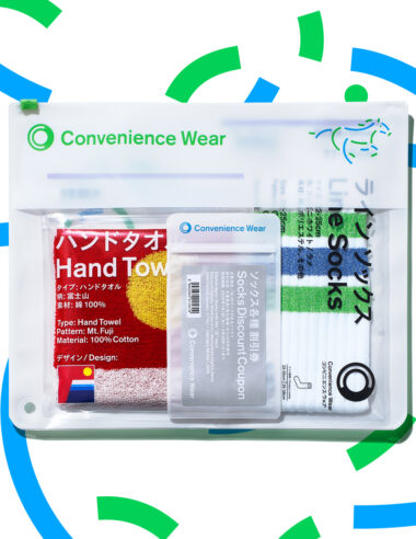 【コンビニエンスウェア】初の「ラメ入りラインソックス」が福袋に。ファミマが贈る2026年元旦限定の「福袋二〇二六」が数量限定で登場。