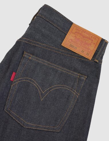 【Levi’s®】戦時下の歪みが生んだ“美しい混沌”。伝説の大戦モデル「1944 501® Jeans」が限定復刻！