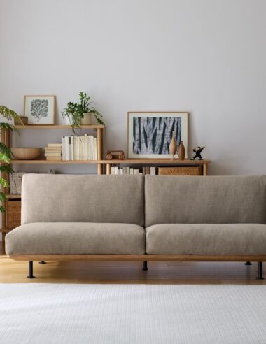 【無印良品】ベッドの技術をソファに!? 極上の座り心地を叶えた「くつろぎを考えた木製アームレスソファ」が新登場