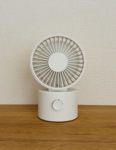 暑い、あつい、アツイこの夏を少しでも快適に！デスクやキッチンにおすすめ無印の「コードレスファン」